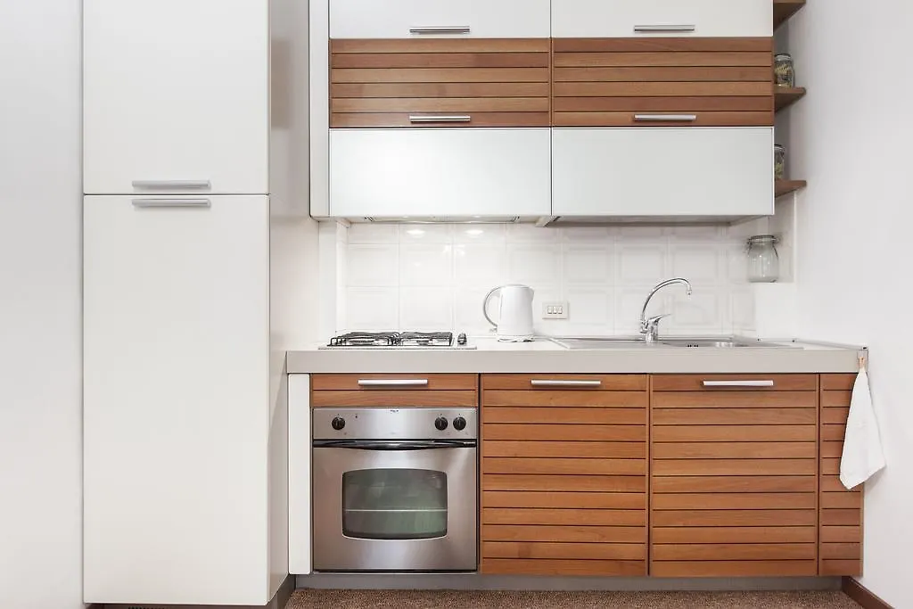 Leopardi 25 Apartment Milan 0*,  Italy