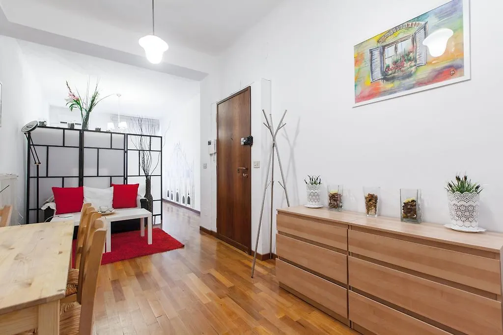 Leopardi 25 Apartment Milan